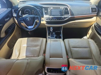 Zdjęcie 8 z 13 samochodu: 2015 TOYOTA HIGHLANDER LIMITED VIN:5TDDKRFH0FS220340 - miniatura