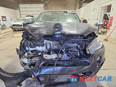 Piąte zdjęcie samochodu w środku: 2017 BMW X5 XDRIVE50I VIN:5UXKR6C52H0J83811 - miniatura