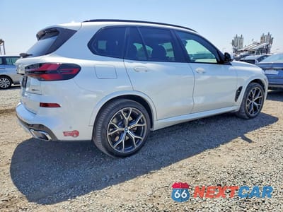 Trzecie zdjęcie samochodu z tyłu: 2024 BMW X5 XDRIVE50E VIN:5UX43EU0XR9T61291 - miniatura