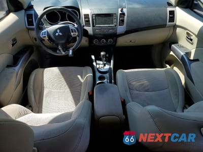 Zdjęcie 8 z 12 samochodu: 2011 MITSUBISHI OUTLANDER SE VIN:JA4AS3AW3BU017822 - miniatura
