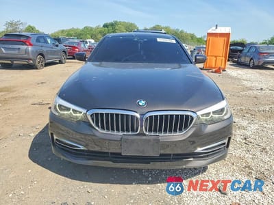 Piąte zdjęcie samochodu w środku: 2018 BMW 530 XI VIN:WBAJA7C59JWA71181 - miniatura