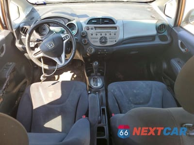 Zdjęcie 8 z 12 samochodu: 2009 HONDA FIT SPORT VIN:JHMGE88489S069296 - miniatura