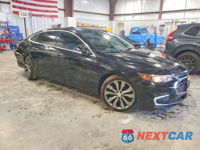 Czwarte zdjęcie samochodu z boku: 2016 CHEVROLET MALIBU PREMIER VIN:1G1ZH5SX7GF207220 - miniatura