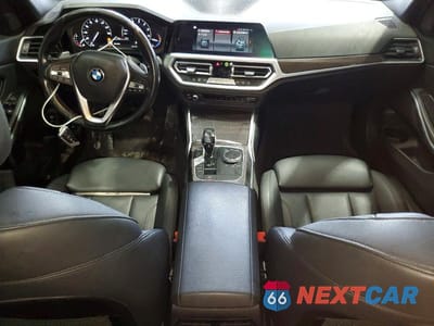 Zdjęcie 8 z 13 samochodu: 2019 BMW 330I VIN:WBA5R1C54KAK11334 - miniatura