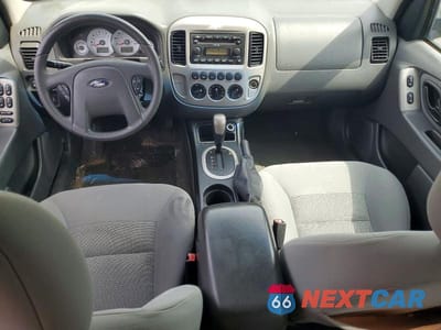 Zdjęcie 8 z 12 samochodu: 2005 FORD ESCAPE HEV VIN:1FMCU96HX5KE18141 - miniatura