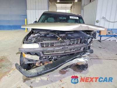 Piąte zdjęcie samochodu w środku: 2000 CHEVROLET SILVERADO C1500 VIN:2GCEC19T3Y1310420 - miniatura