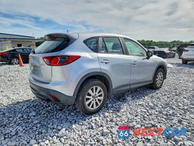 Trzecie zdjęcie samochodu z tyłu: 2016 MAZDA CX-5 SPORT VIN:JM3KE2BYXG0682301 - miniatura