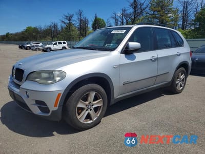 2012 BMW X5 XDRIVE35I 5UXZV4C5XCL748831 - główne zdjęcie licytacji z USA - miniatura