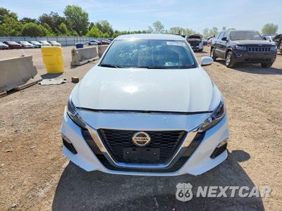 Piąte zdjęcie samochodu w środku: 2019 NISSAN ALTIMA S VIN:1N4BL4BV0KC167708 - miniatura