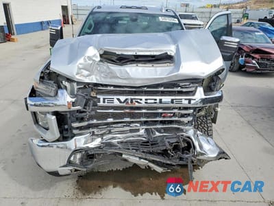 Zdjęcie 11 z 12 samochodu: 2022 CHEVROLET SILVERADO K3500 LTZ VIN:1GC4YUEY7NF254938 - miniatura