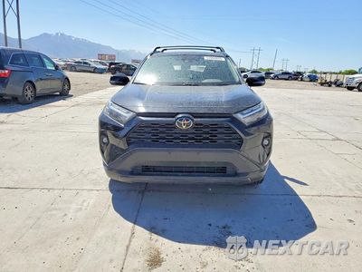 Piąte zdjęcie samochodu w środku: 2022 TOYOTA RAV4 XLE PREMIUM VIN:JTMC1RFV0ND085990 - miniatura
