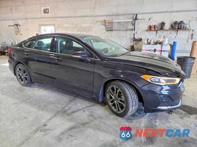 Czwarte zdjęcie samochodu z boku: 2019 FORD FUSION SEL VIN:3FA6P0CD9KR215227 - miniatura