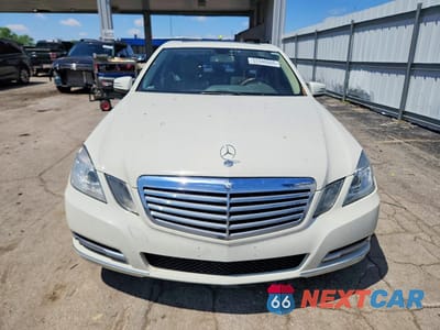 Piąte zdjęcie samochodu w środku: 2012 MERCEDES-BENZ E 350 4MATIC VIN:WDDHF8JB2CA568996 - miniatura