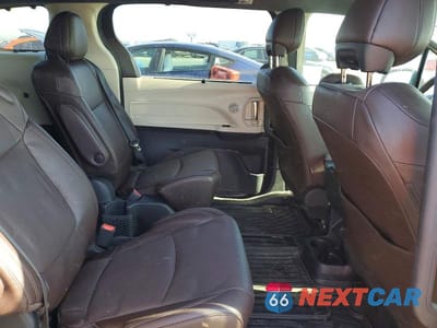 Zdjęcie 11 z 13 samochodu: 2023 TOYOTA SIENNA PLATINUM 7-PASSENGER VIN:5TDESKFC8PS085125 - miniatura