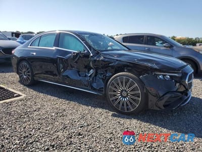 Czwarte zdjęcie samochodu z boku: 2025 MERCEDES-BENZ E 350 VIN:W1KLF4GB8SA154937 - miniatura