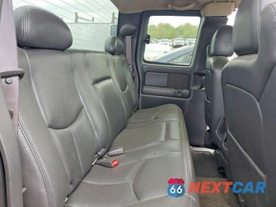 Zdjęcie 10 z 12 samochodu: 2005 CHEVROLET SILVERADO K2500 HEAVY DUTY VIN:1GCHK292X5E174049 - miniatura