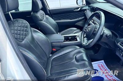 Piąte zdjęcie samochodu w środku: 2020 HYUNDAI PALISADE LIMITED VIN:KM8R5DHEXLU135799 - miniatura