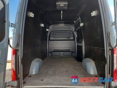 Zdjęcie 10 z 13 samochodu: 2023 MERCEDES-BENZ SPRINTER 2500 VIN:W1Y4KBHY5PP538448 - miniatura