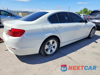 Trzecie zdjęcie samochodu z tyłu: 2012 BMW 528 I VIN:WBAXG5C5XCDW24039 - miniatura