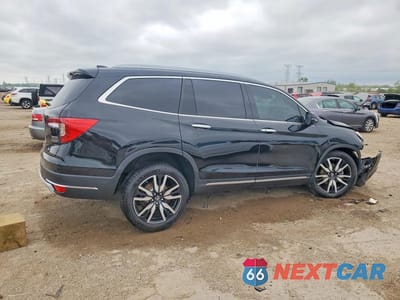 Trzecie zdjęcie samochodu z tyłu: 2021 HONDA PILOT TOURING VIN:5FNYF6H98MB084860 - miniatura