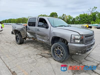 Czwarte zdjęcie samochodu z boku: 2008 CHEVROLET SILVERADO K1500 VIN:2GCEK13C781132314 - miniatura