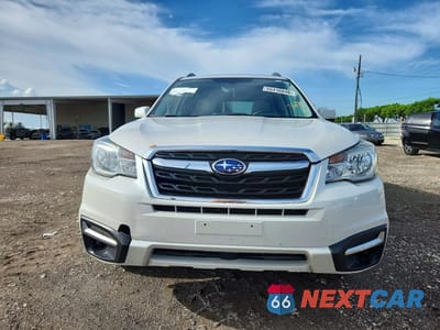 Piąte zdjęcie samochodu w środku: 2017 SUBARU FORESTER 2.5I PREMIUM VIN:JF2SJAEC2HH508449 - miniatura