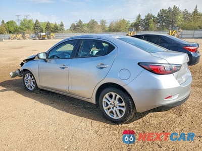 Drugie zdjęcie samochodu z przodu: 2017 TOYOTA YARIS IA BASE VIN:3MYDLBYVXHY175489 - miniatura