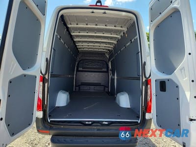 Zdjęcie 10 z 13 samochodu: 2025 MERCEDES-BENZ SPRINTER 2500 VIN:W1Y4NCVY4ST202906 - miniatura