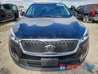 Piąte zdjęcie samochodu w środku: 2016 KIA SORENTO LX V6 VIN:5XYPGDA56GG005672 - miniatura