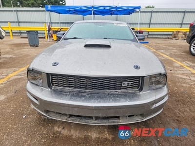Piąte zdjęcie samochodu w środku: 2008 FORD MUSTANG GT VIN:1ZVHT82H285166351 - miniatura