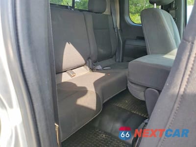 Zdjęcie 10 z 12 samochodu: 2010 NISSAN TITAN XE VIN:1N6BA0CH1AN300025 - miniatura