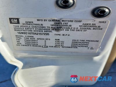 Zdjęcie 12 z 12 samochodu: 2004 CHEVROLET SUBURBAN C1500 VIN:1GNEC16T04J157295 - miniatura