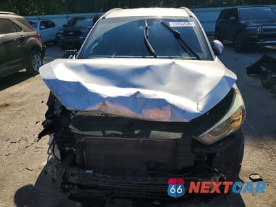 Piąte zdjęcie samochodu w środku: 2018 HYUNDAI TUCSON SEL PLUS VIN:KM8J33A49JU635951 - miniatura