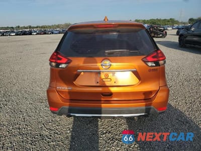 Zdjęcie 6 z 14 samochodu: 2017 NISSAN ROGUE S VIN:5N1AT2MT1HC832920 - miniatura