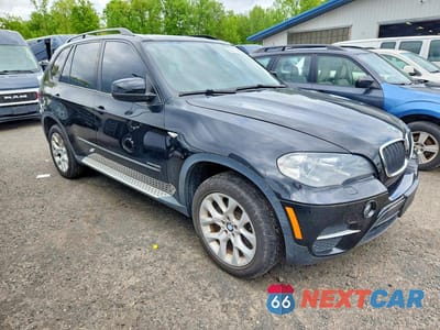 Czwarte zdjęcie samochodu z boku: 2013 BMW X5 XDRIVE35I VIN:5UXZV4C55DL994428 - miniatura