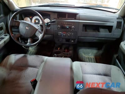 Zdjęcie 8 z 12 samochodu: 2011 DODGE DAKOTA SLT VIN:1D7RW3GP7BS712951 - miniatura