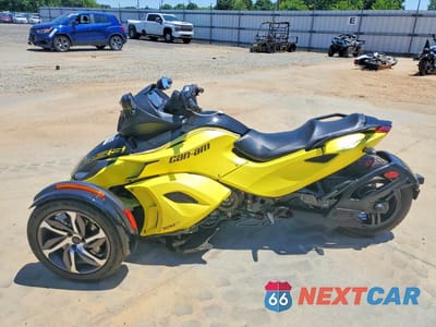 Trzecie zdjęcie samochodu z tyłu: 2014 CAN-AM SPYDER ROADSTER RS VIN:2BXNABC16EV001211 - miniatura