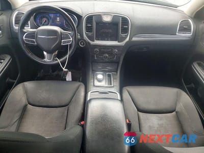 Zdjęcie 8 z 13 samochodu: 2020 CHRYSLER 300 TOURING VIN:2C3CCAAG6LH120380 - miniatura