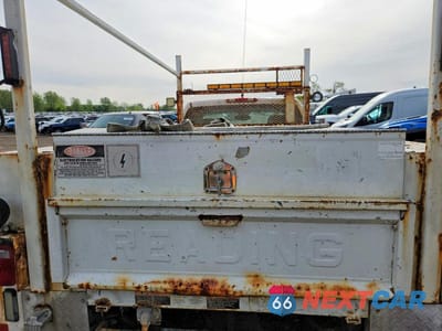Zdjęcie 10 z 13 samochodu: 2007 CHEVROLET SILVERADO C3500 VIN:1GBHC34K97E570118 - miniatura