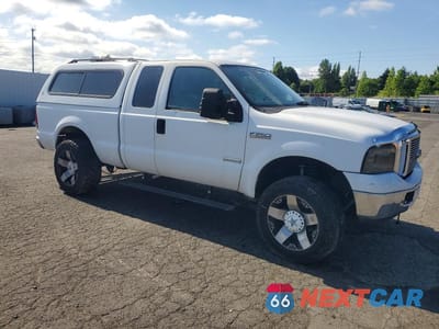 Czwarte zdjęcie samochodu z boku: 2007 FORD F250 SUPER DUTY VIN:1FTSX21P77EA14504 - miniatura