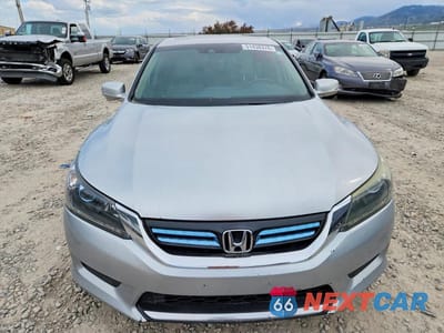 Piąte zdjęcie samochodu w środku: 2014 HONDA ACCORD HYBRID EXL VIN:1HGCR6F56EA010477 - miniatura