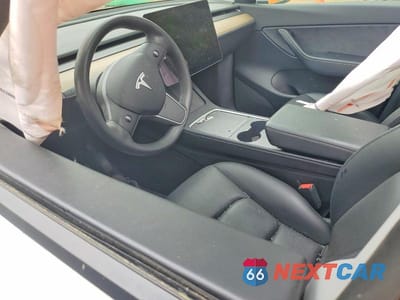 Zdjęcie 8 z 12 samochodu: 2021 TESLA MODEL Y VIN:5YJYGDEE2MF181801 - miniatura