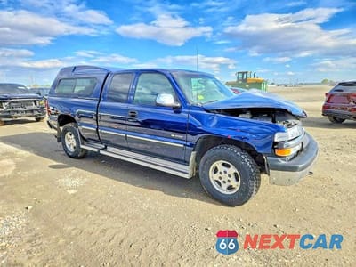 Czwarte zdjęcie samochodu z boku: 2001 CHEVROLET SILVERADO K1500 VIN:1GCEK19T61E207841 - miniatura