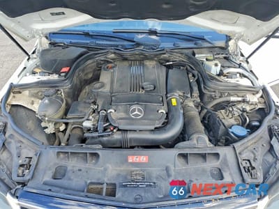 Zdjęcie 11 z 12 samochodu: 2014 MERCEDES-BENZ C VIN:WDDGF4HB9ER317603 - miniatura