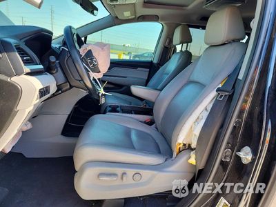 Zdjęcie 7 z 14 samochodu: 2018 HONDA ODYSSEY EXL VIN:5FNRL6H79JB046111 - miniatura
