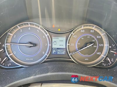 Zdjęcie 9 z 13 samochodu: 2016 INFINITI QX80 BASE VIN:JN8AZ2NC1G9401561 - miniatura