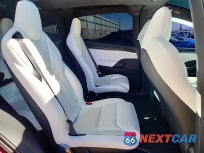 Zdjęcie 10 z 13 samochodu: 2023 TESLA MODEL X VIN:7SAXCBE67PF427429 - miniatura