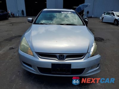 Piąte zdjęcie samochodu w środku: 2007 HONDA ACCORD EX VIN:1HGCM82687A001002 - miniatura
