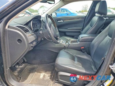 Zdjęcie 7 z 12 samochodu: 2016 CHRYSLER 300C VIN:2C3CCAKGXGH106485 - miniatura