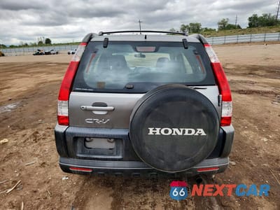 Zdjęcie 6 z 12 samochodu: 2005 HONDA CR-V LX VIN:JHLRD78545C048128 - miniatura